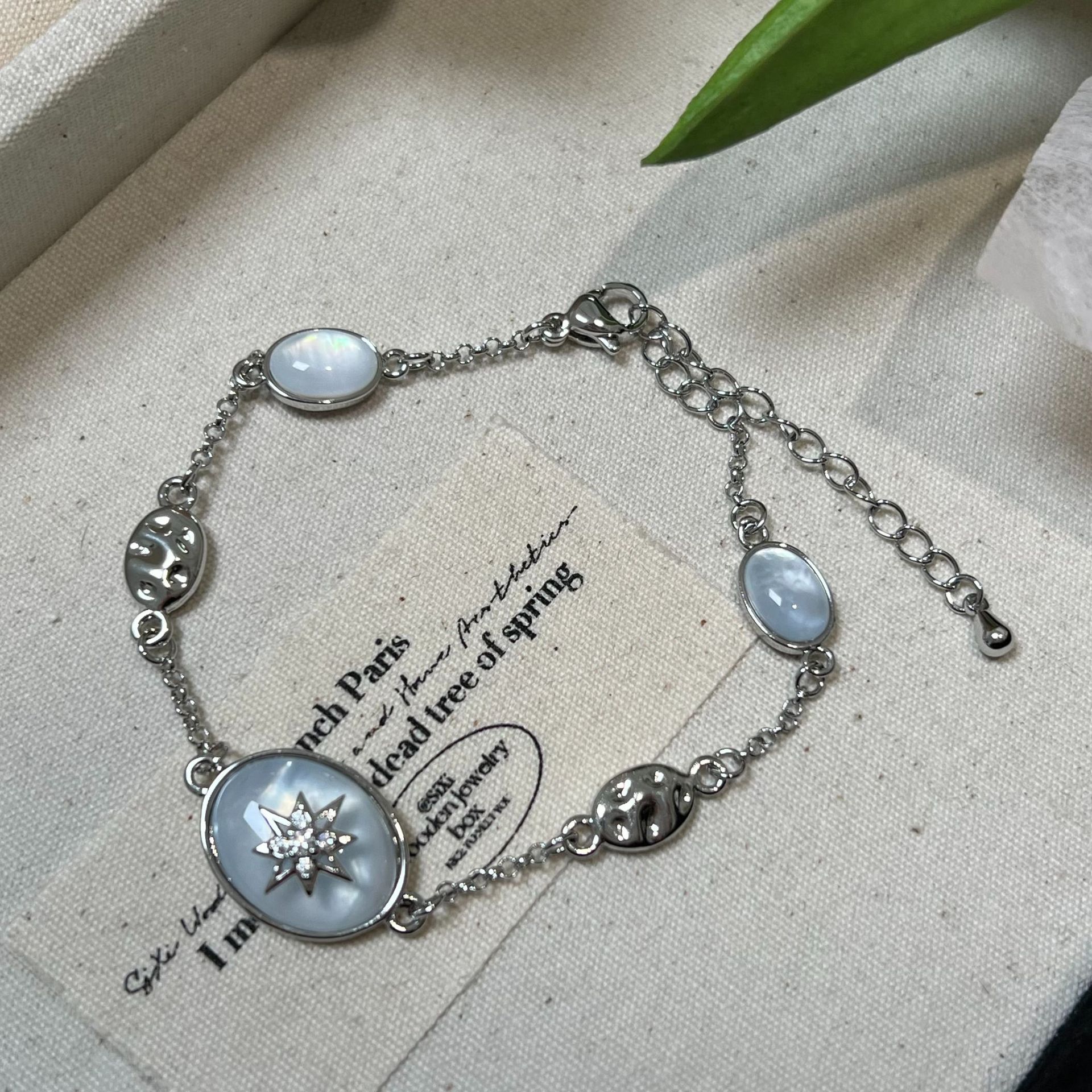 Vintage Mother Of Pearl Starburst Jewelry - Image 4