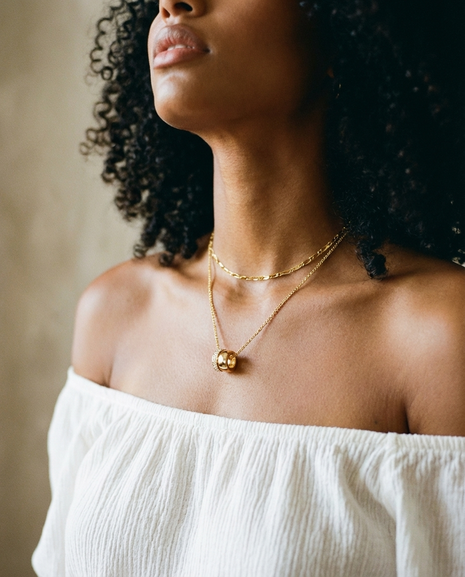 Elegant Interlocking Double Circle Zircon Necklace